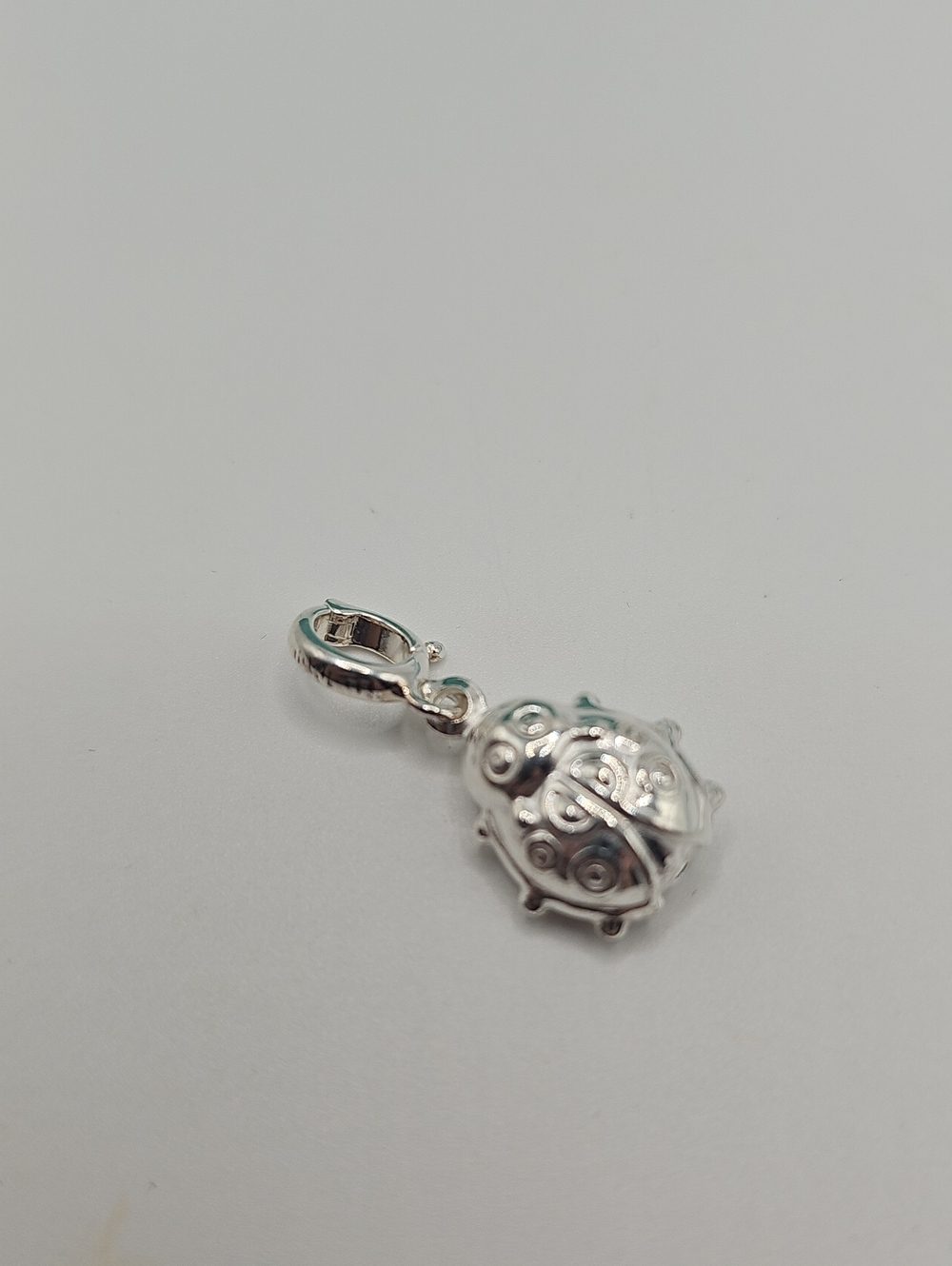 950 Silver Ladybug Dangle Charm Pendant Ultrafine Silver. Made In Italy.